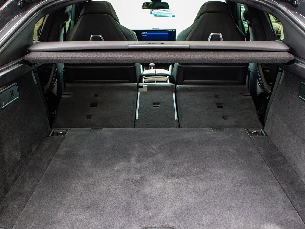 Used 2025 BMW X6 M Competition w/ Executive Package image 49