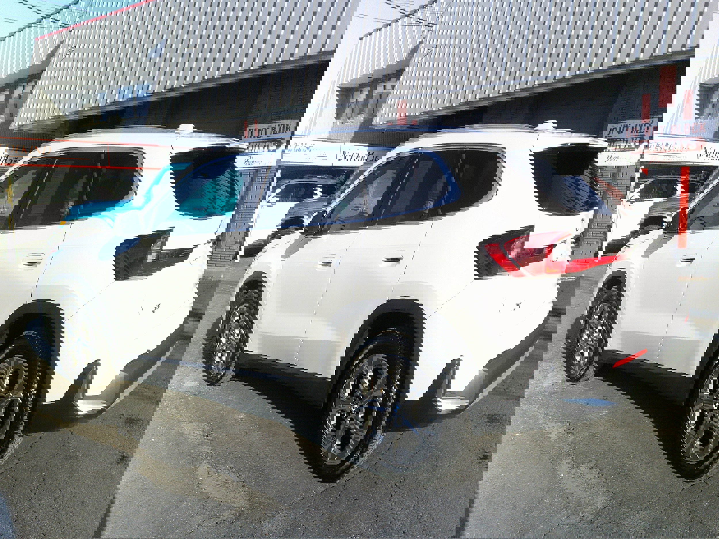 Used 2023 BMW X1 xDrive28i image 5