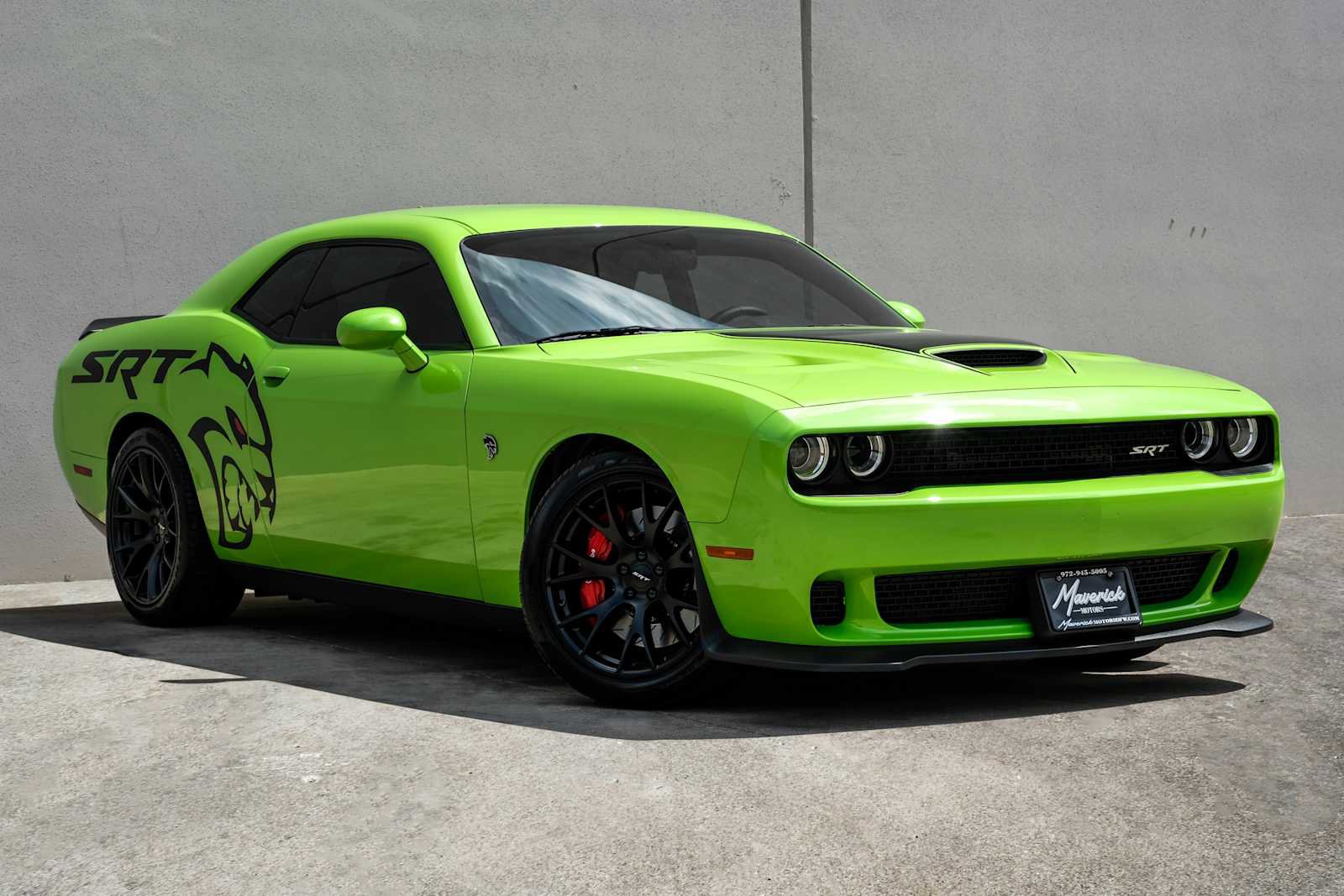 Used 2015 Dodge Challenger SRT Hellcat RWD image 6