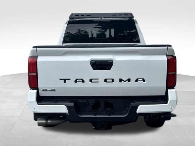 Certified 2024 Toyota Tacoma SR5 AWD/4WD image 4