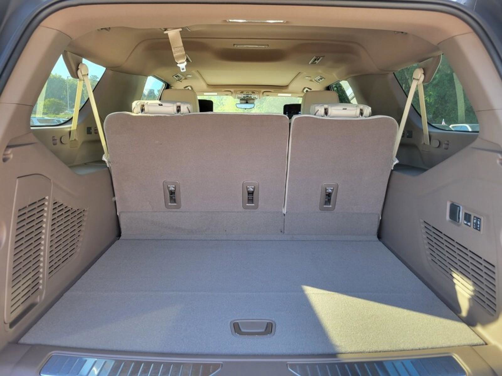 New 2026 GMC Yukon XL Denali w/ Denali Reserve Package image 7