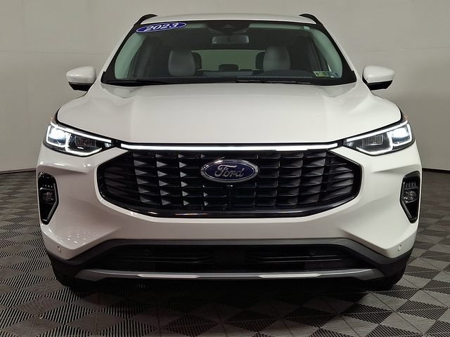 Used 2023 Ford Escape Platinum AWD/4WD image 2