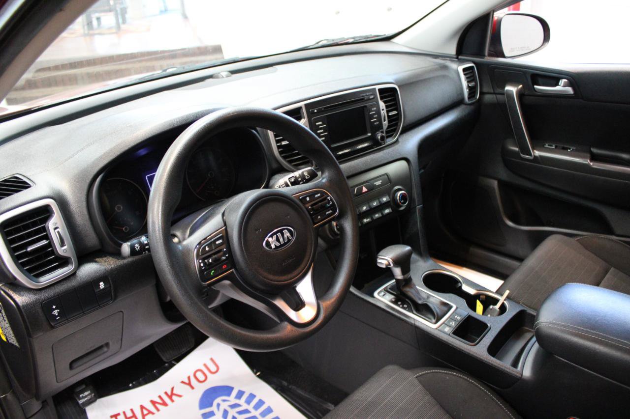 Used 2018 Kia Sportage LX AWD/4WD image 13