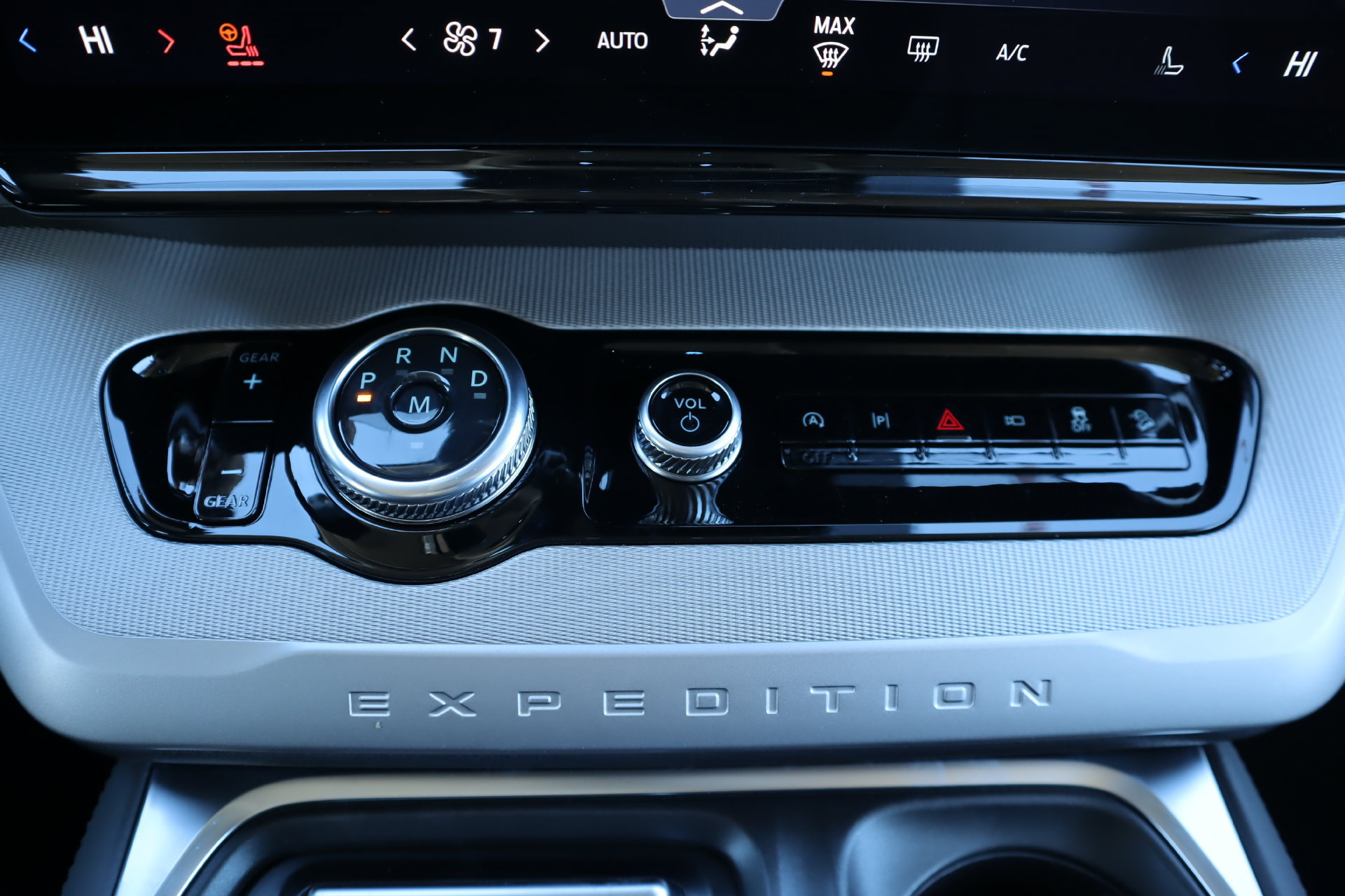 New 2026 Ford Expedition Active AWD/4WD image 9