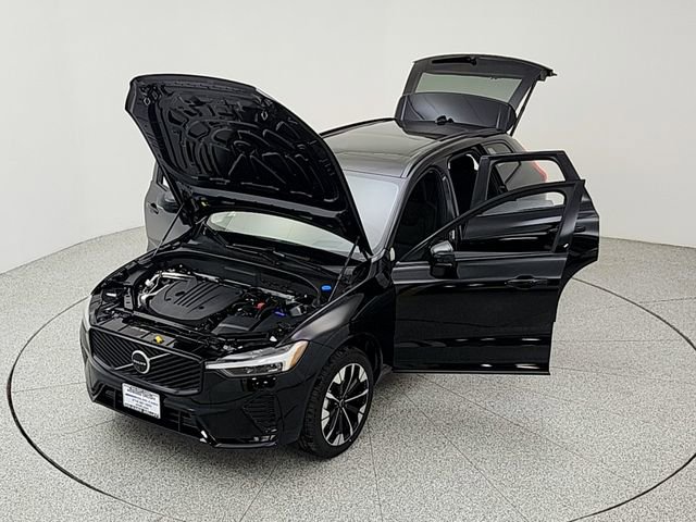 New 2026 Volvo XC60 B5 Ultra w/ Climate Package image 9