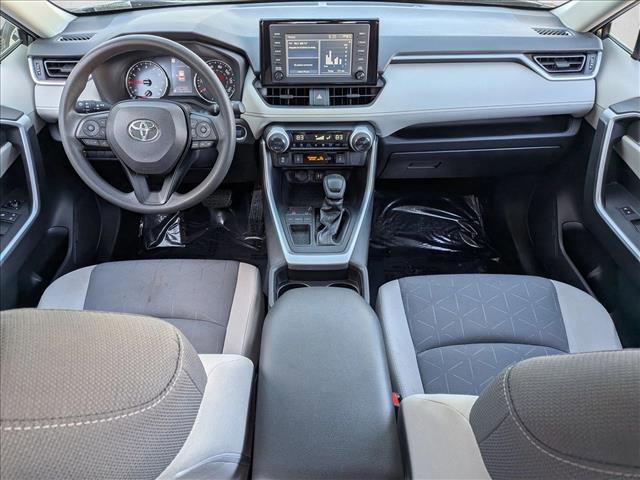 Used 2019 Toyota RAV4 XLE w/ Convenience Package FWD image 18