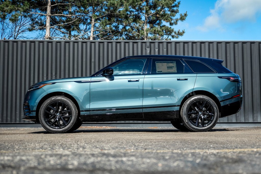 New 2026 Land Rover Range Rover Velar Dynamic SE image 3
