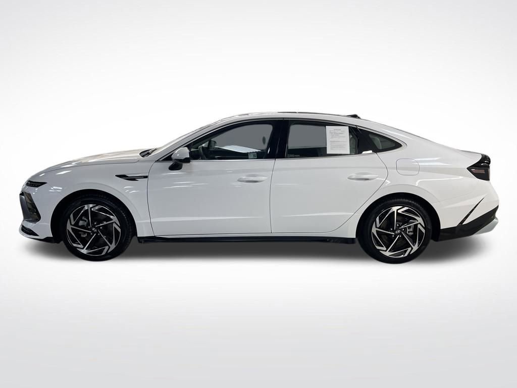 Certified 2024 Hyundai Sonata SEL w/ Convenience Package image 2