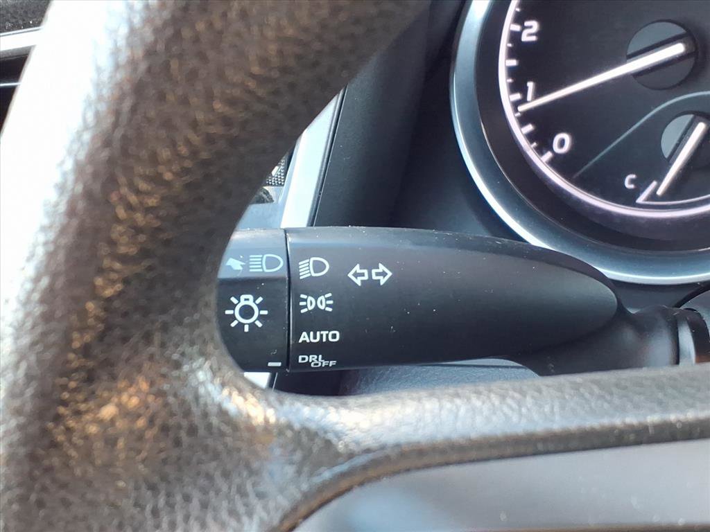 Used 2020 Toyota Camry LE image 23