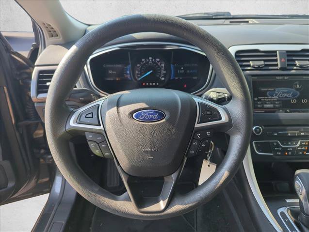 Used 2016 Ford Fusion SE FWD image 13