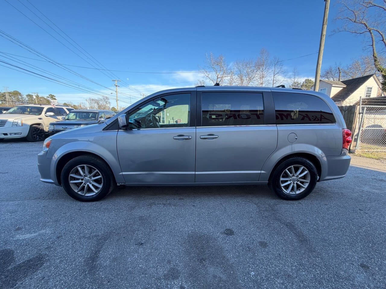 Used 2019 Dodge Grand Caravan SXT image 6