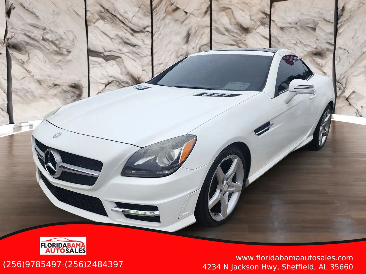 Used 2014 Mercedes-Benz SLK 250 w/ Sport Package image 3