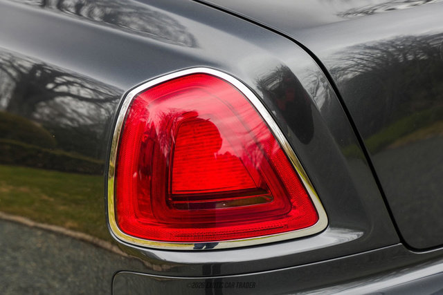 Used 2011 Rolls-Royce Ghost image 93