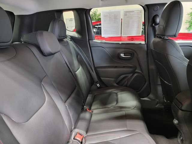 Used 2022 Jeep Renegade Trailhawk w/ Trailer Tow Group AWD/4WD image 14