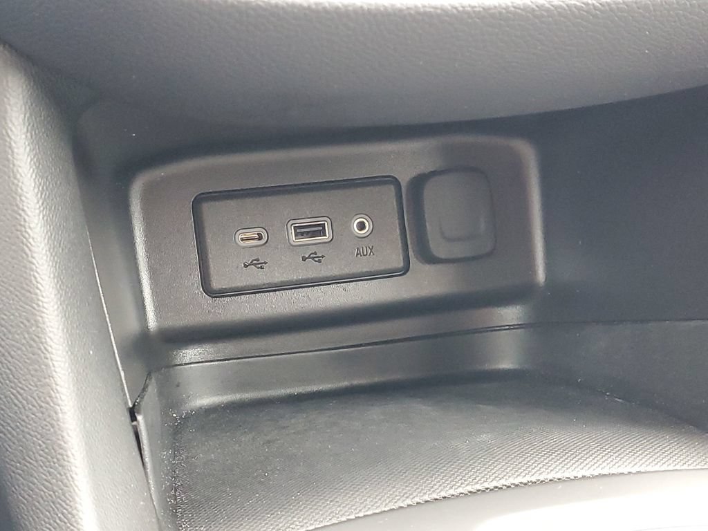 Used 2024 Chevrolet Equinox LT w/ LPO, Floor Liner Package FWD image 26