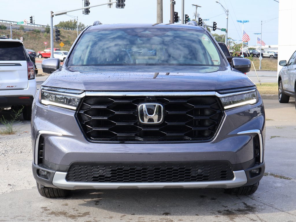 Used 2023 Honda Pilot Elite image 2