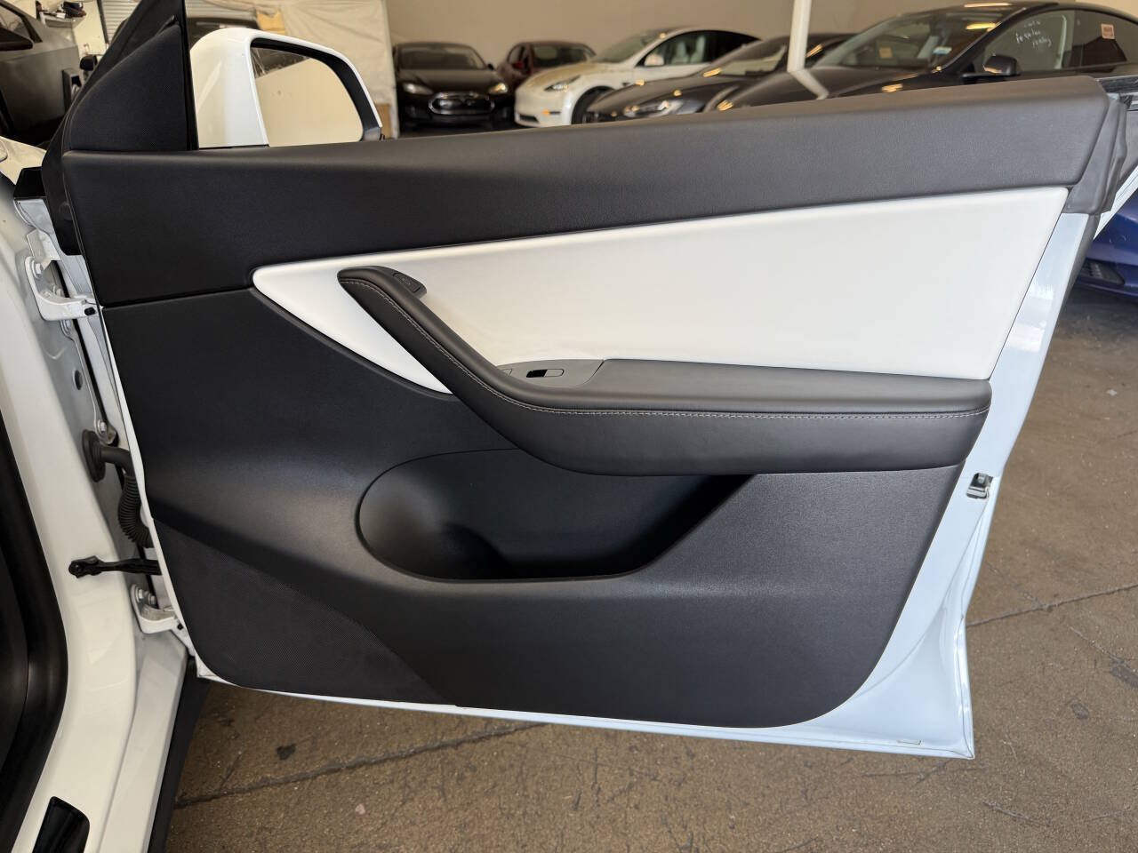 Used 2020 Tesla Model Y Performance AWD/4WD image 28