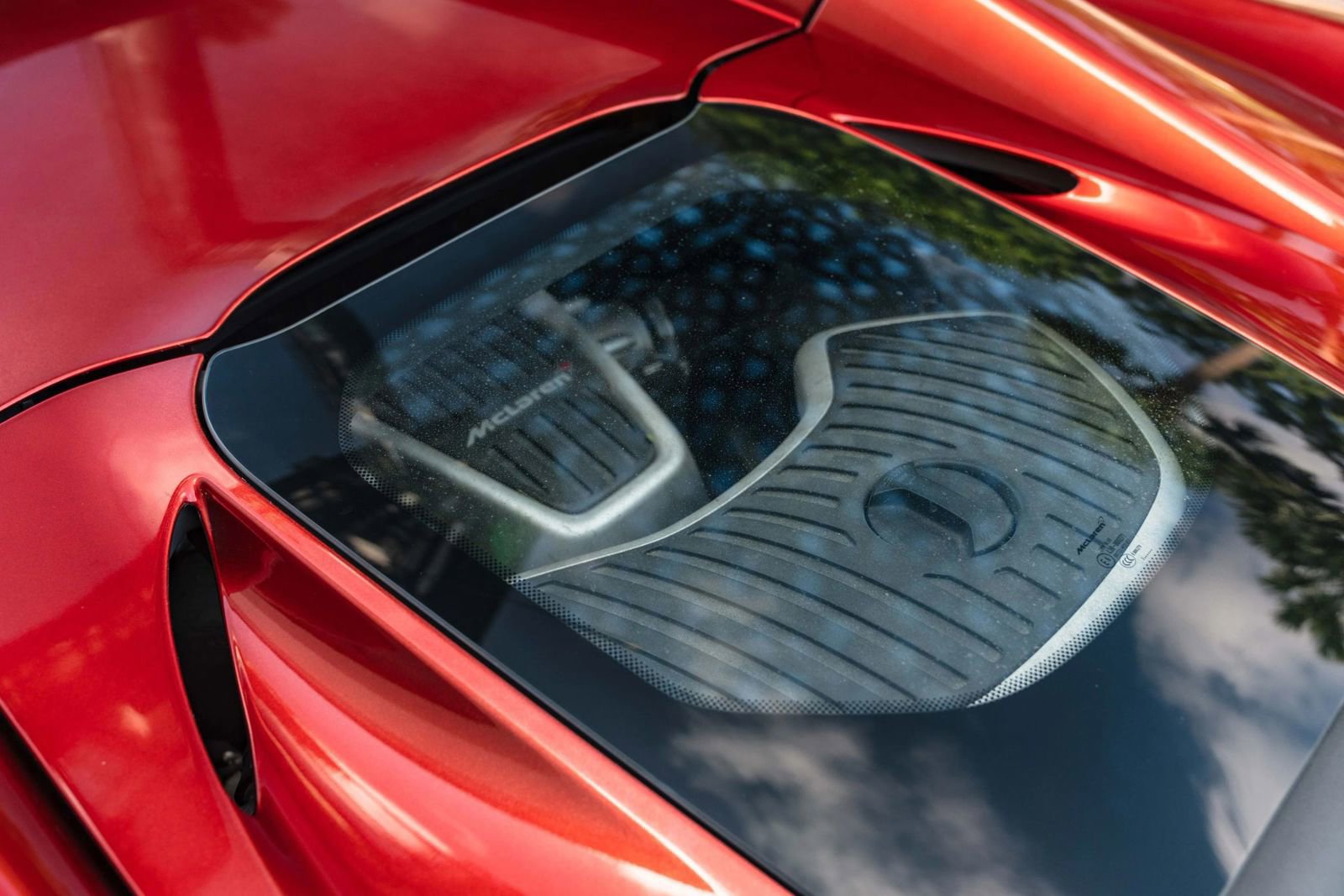 Used 2014 McLaren MP4-12C Spider RWD image 8