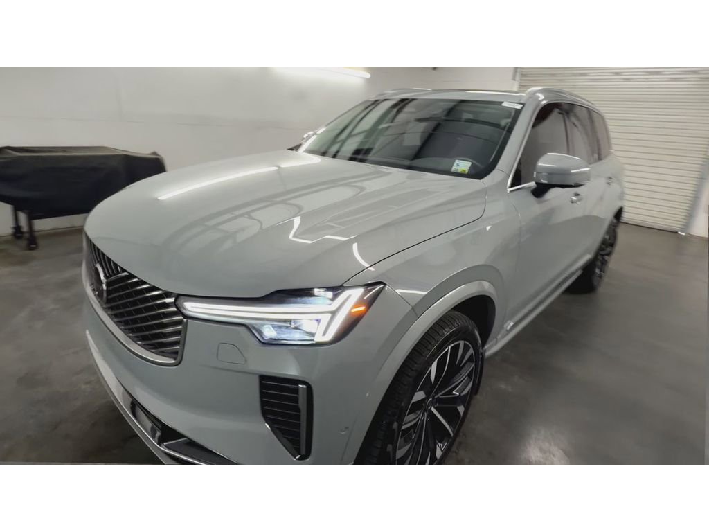 Used 2025 Volvo XC90 B6 Plus w/ Protection Package Premier image 4