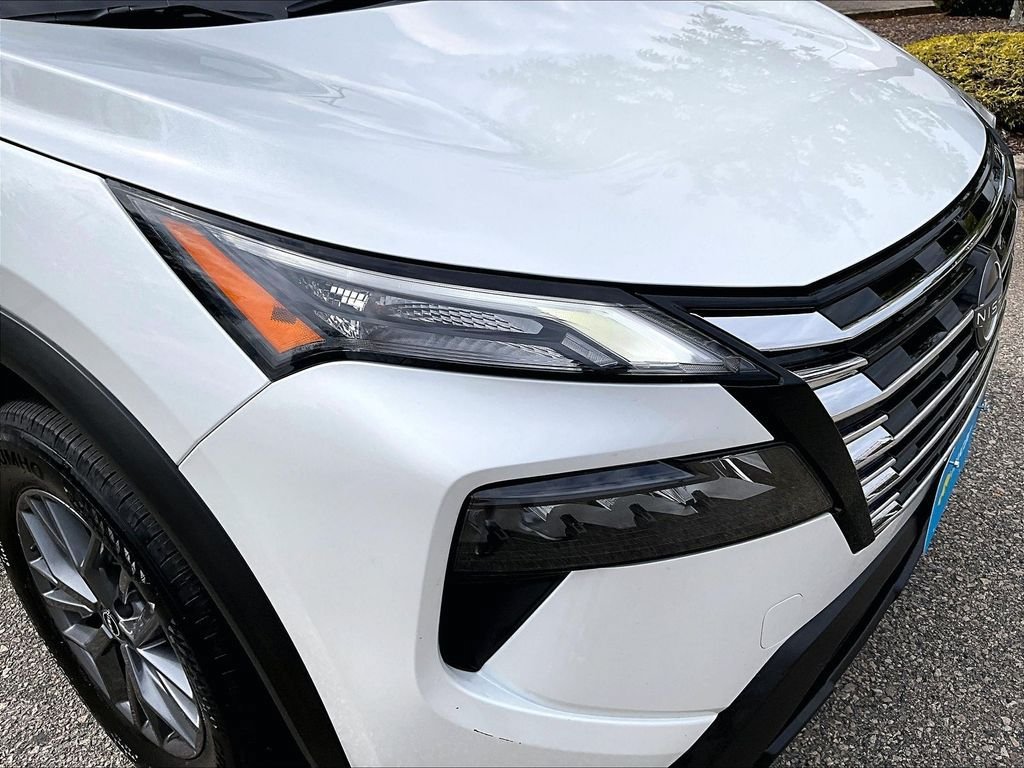Certified 2026 Nissan Rogue SV AWD/4WD image 32