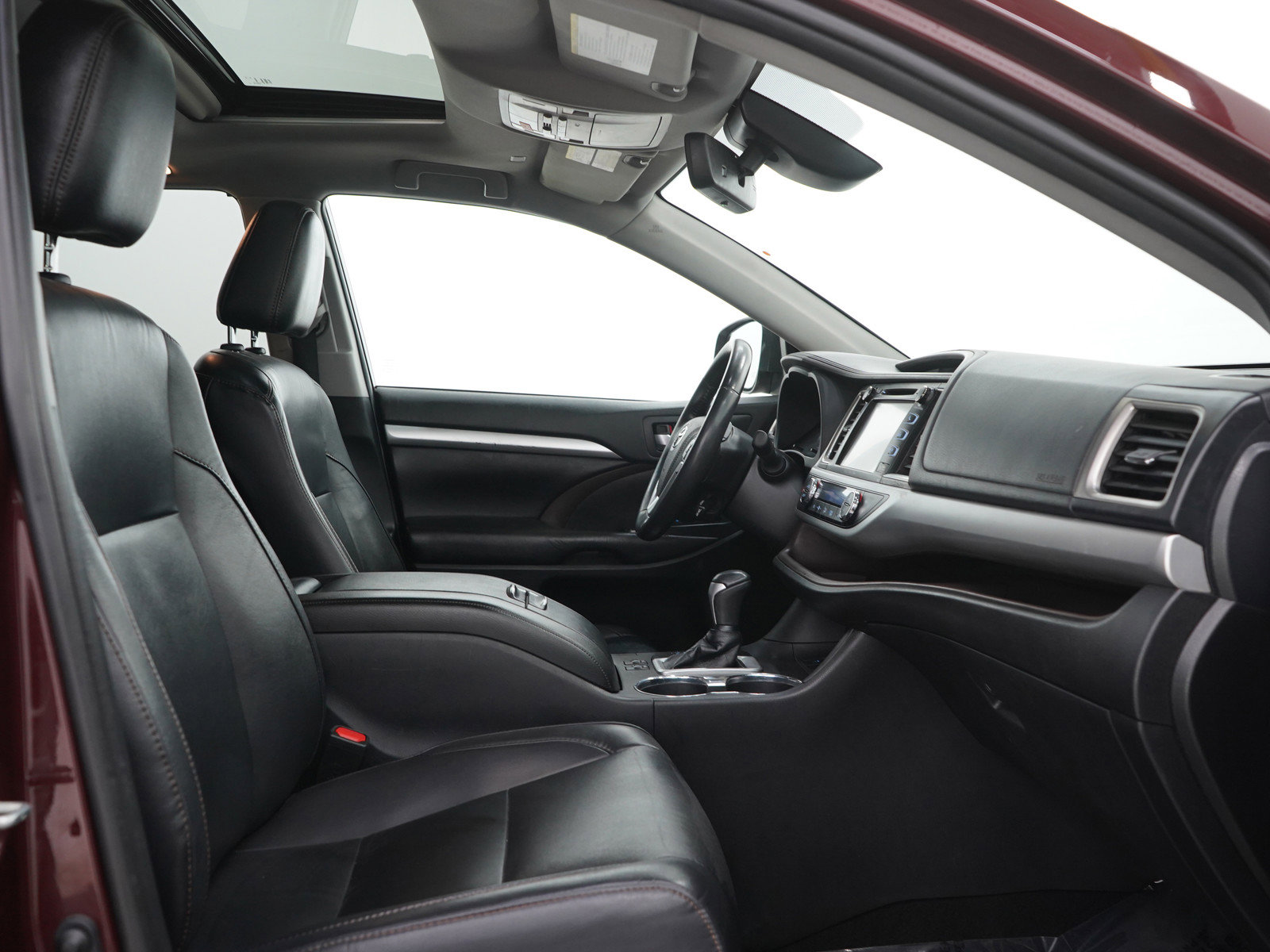 Used 2019 Toyota Highlander XLE AWD/4WD image 11
