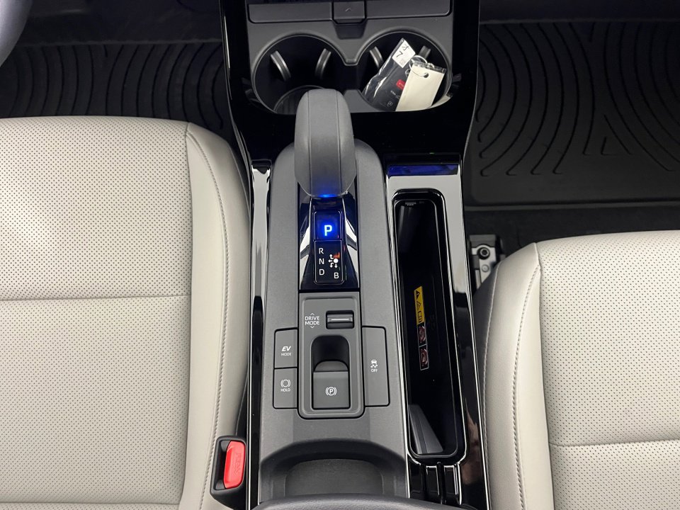 New 2026 Toyota Prius Limited image 17