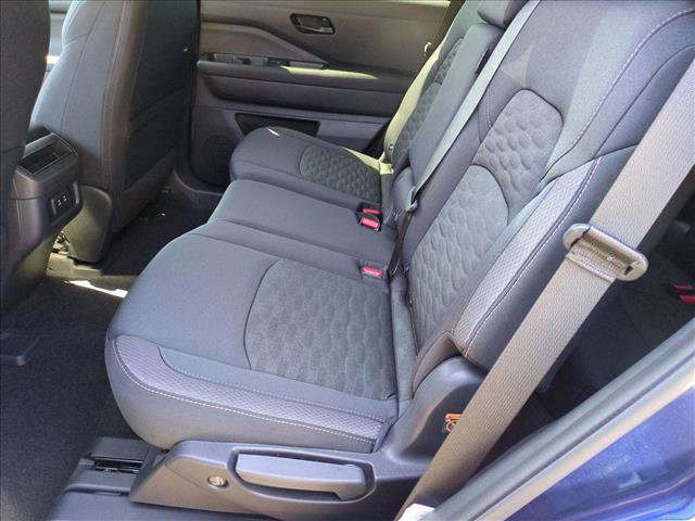 New 2026 Nissan Pathfinder SV image 14