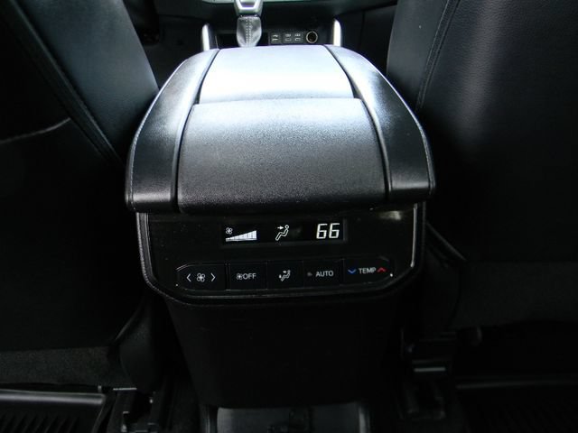 Used 2023 Toyota Highlander XLE AWD/4WD image 21