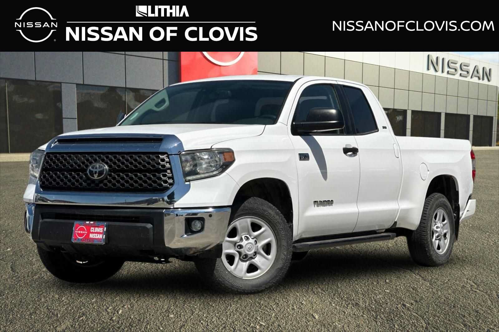 Used 2020 Toyota Tundra SR5 w/ SR5 Convenience Package AWD/4WD image 1