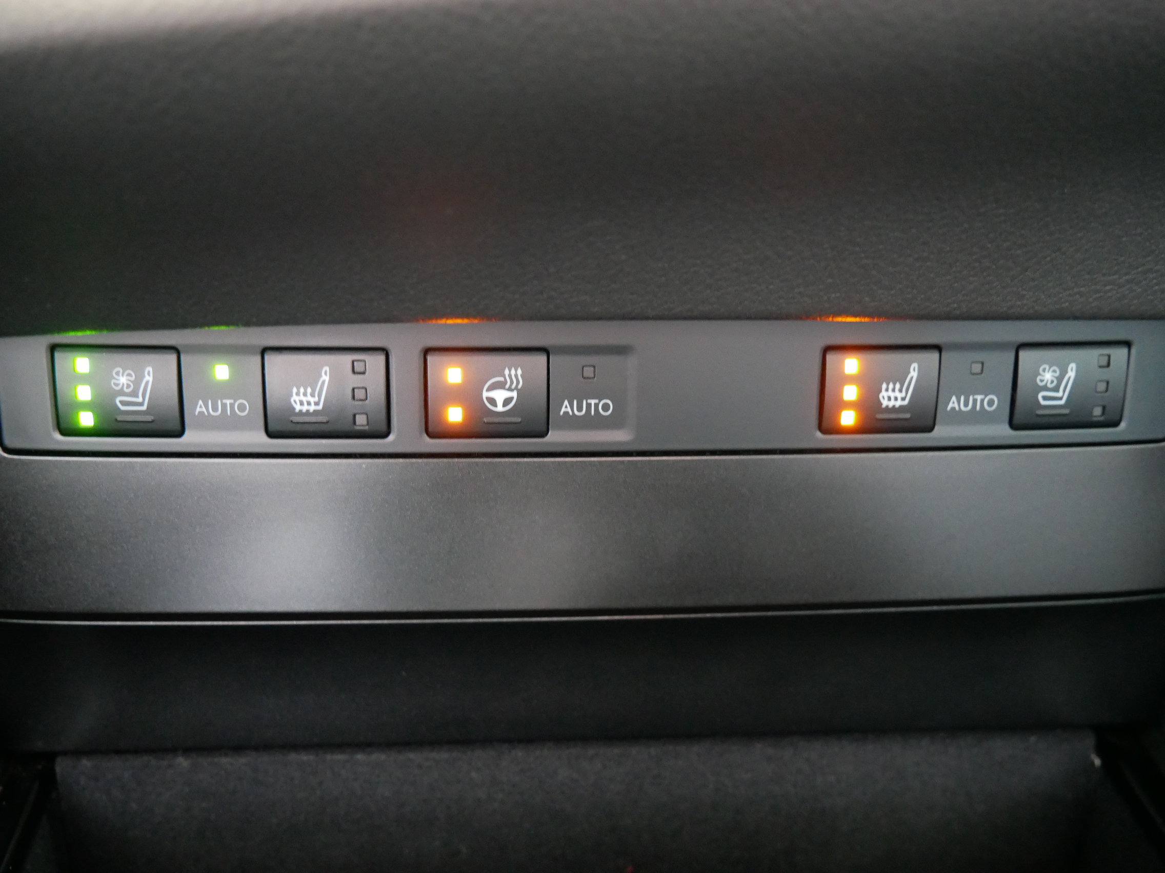 Used 2023 Lexus ES 350 w/ Premium Package FWD image 32