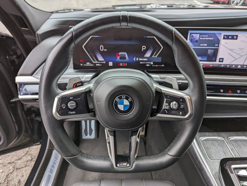 Used 2023 BMW 760i xDrive AWD/4WD image 16