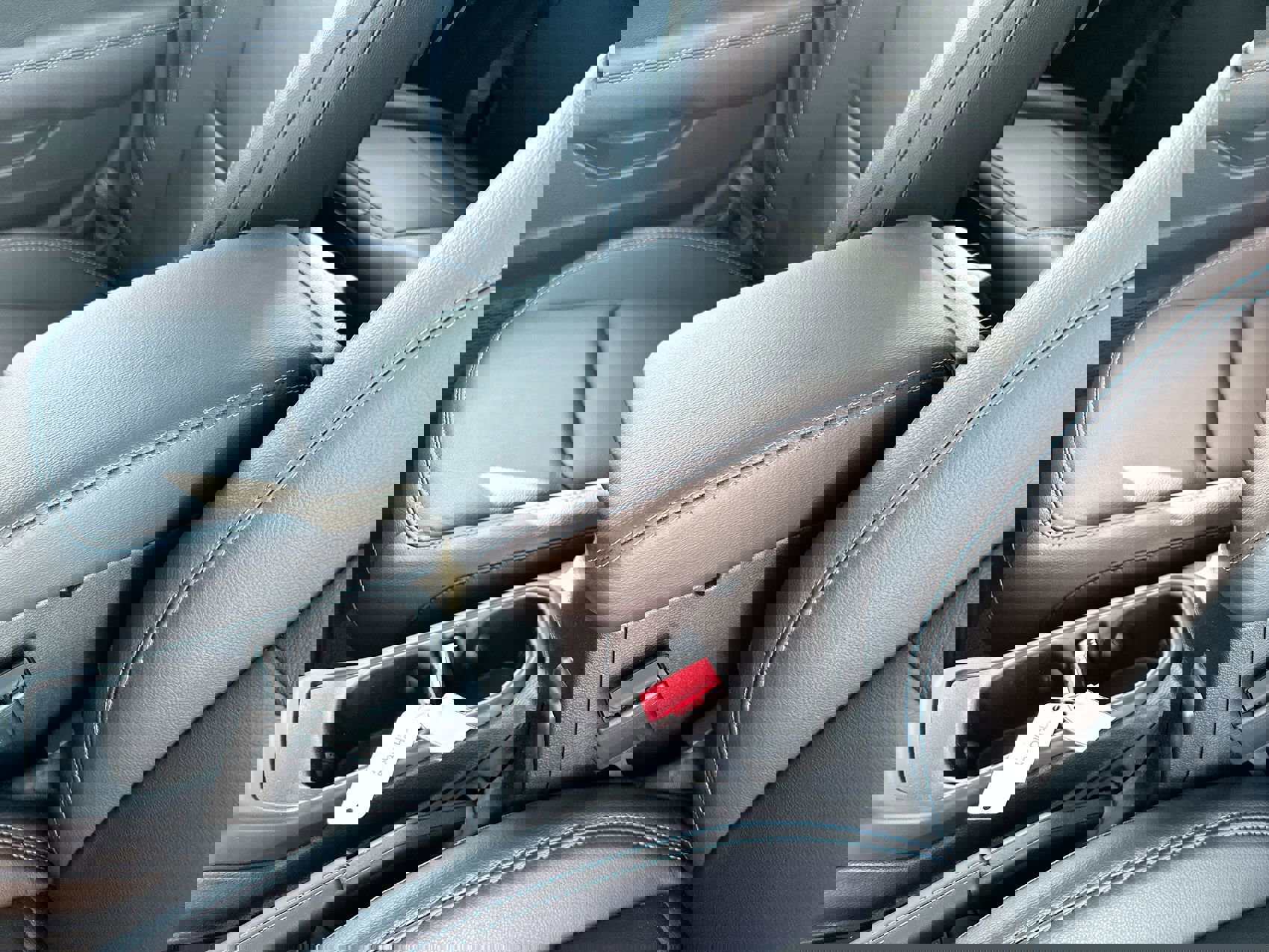 New 2023 Jeep Wrangler Unlimited Rubicon 4xe w/ Cold Weather Group image 21