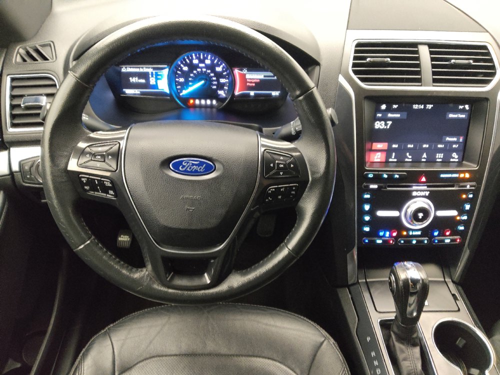 Used 2018 Ford Explorer Limited w/ Equipment Group 301A FWD image 22