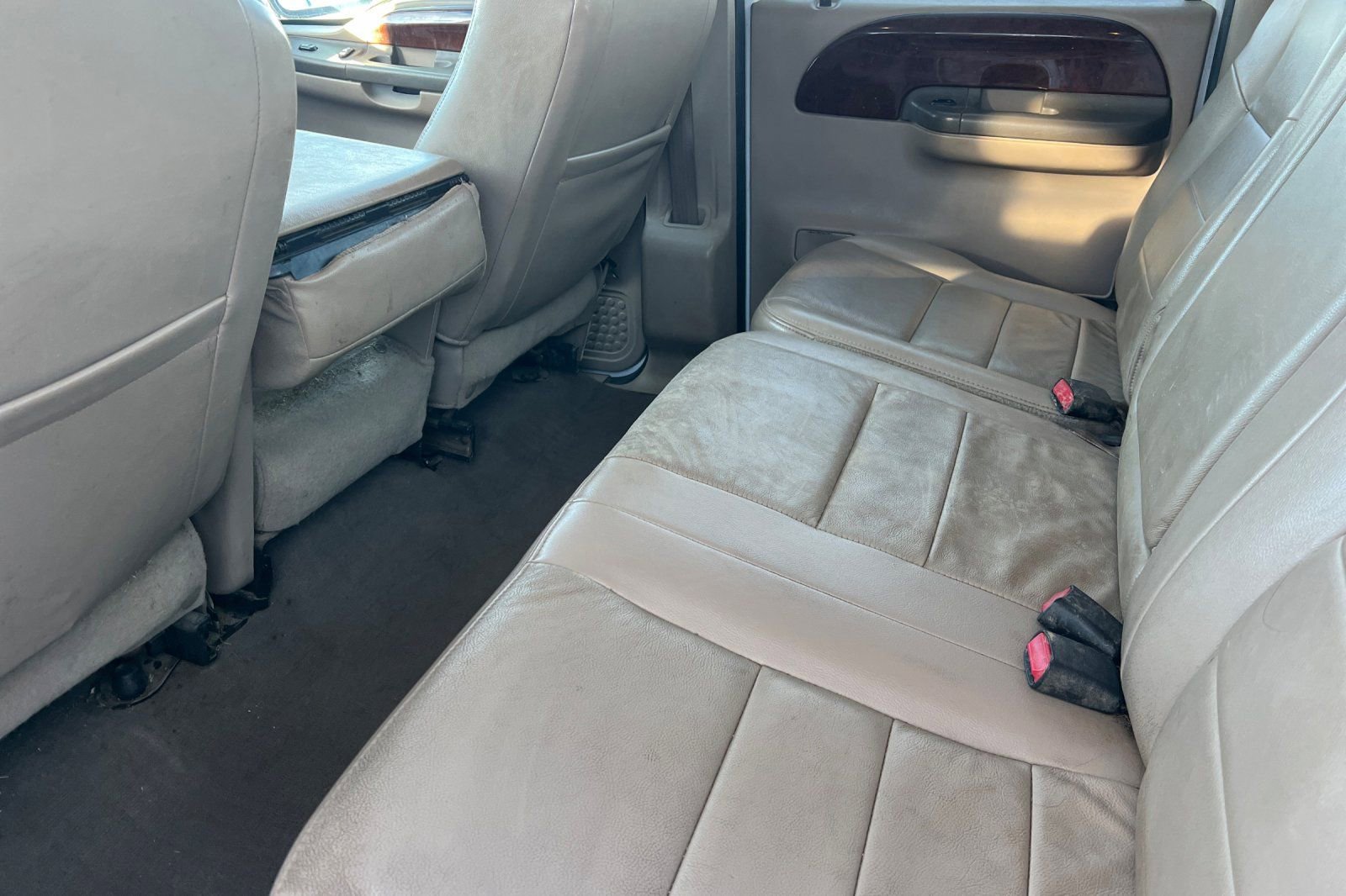 Used 2004 Ford F350 Lariat AWD/4WD image 13