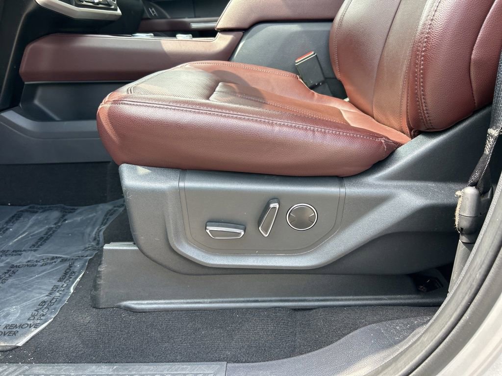 Used 2024 Ford Expedition Max Limited image 16