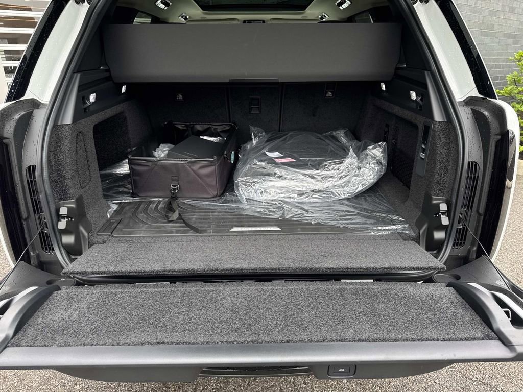 New 2026 Land Rover Range Rover SE AWD/4WD image 6