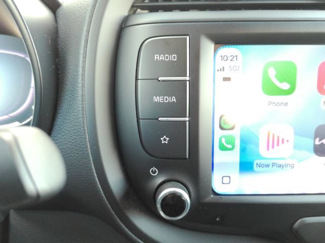 Used 2023 Kia Soul LX w/ LX Technology Package FWD image 27