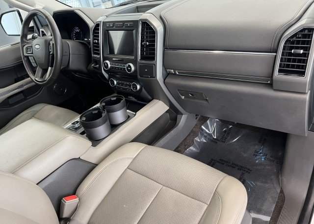 Used 2018 Ford Expedition Max XLT w/ Equipment Group 202A AWD/4WD image 15