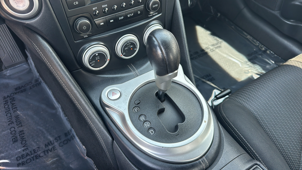 Used 2016 Nissan 370Z Coupe RWD image 23