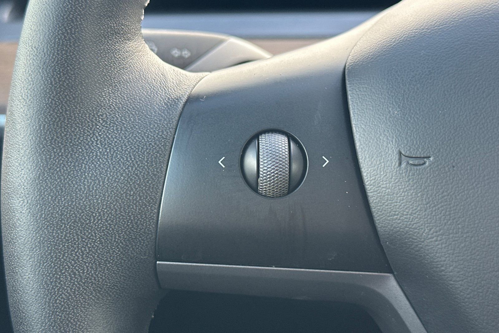 Used 2023 Tesla Model 3 Standard Range image 35