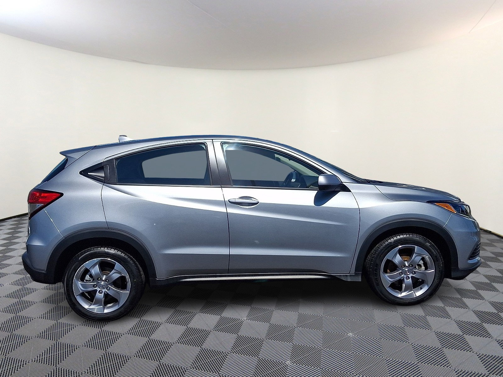 Used 2021 Honda HR-V LX image 8