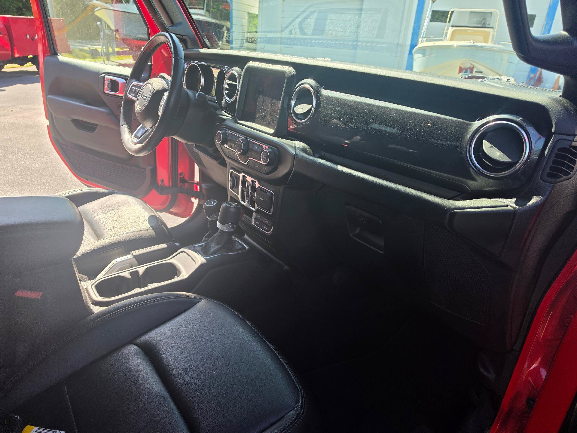 Used 2021 Jeep Wrangler Unlimited Sahara AWD/4WD image 8