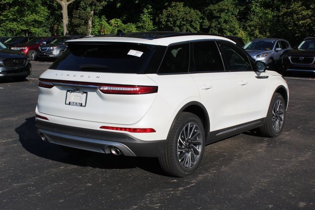 New 2026 Lincoln Corsair Reserve image 3