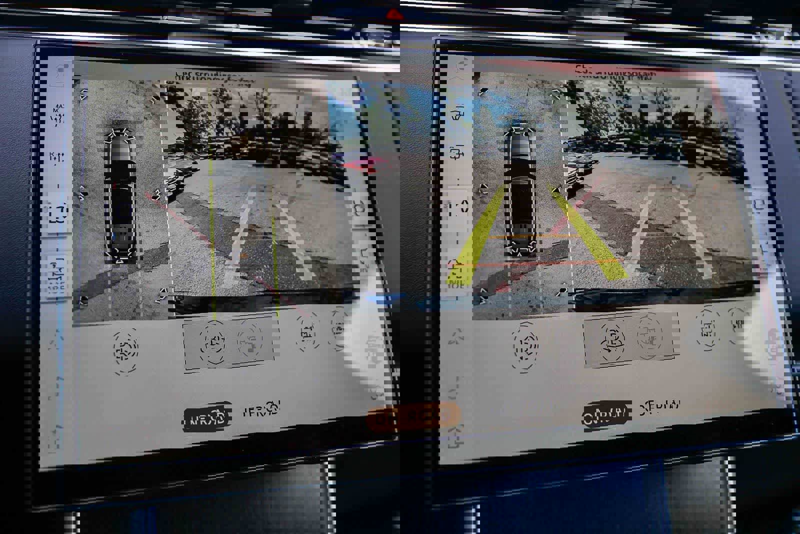 New 2026 Land Rover Range Rover SE image 26