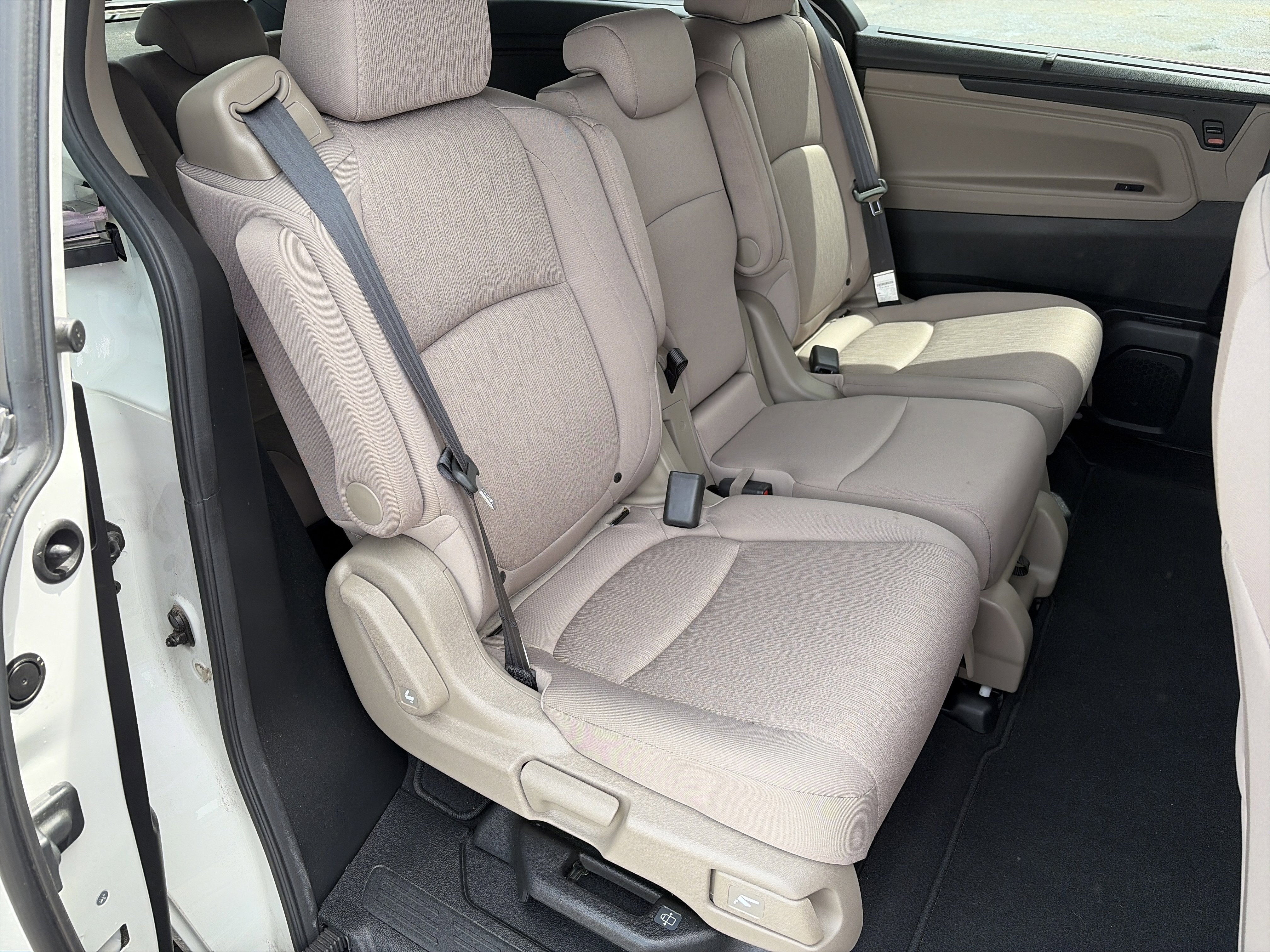 Used 2018 Honda Odyssey EX image 14