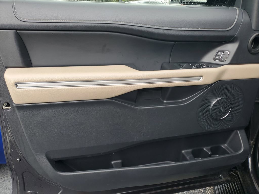 Used 2024 Ford Expedition Max Limited RWD image 18
