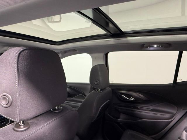 Used 2022 GMC Terrain SLE w/ Driver Convenience Package image 36