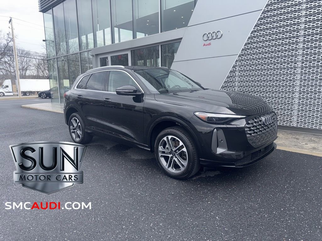 Certified 2025 Audi Q5 2.0T Premium w/ Convenience Package