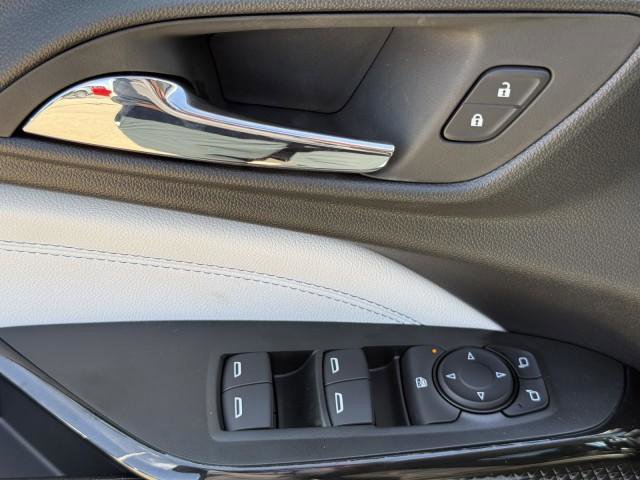 New 2026 Chevrolet Trax LT w/ LT Convenience Package image 21