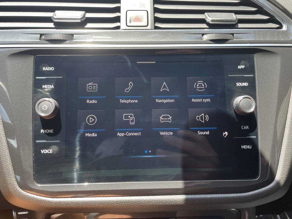 Used 2023 Volkswagen Tiguan SE R-Line image 42